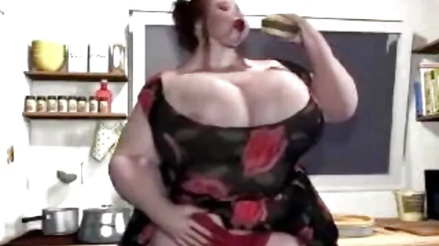 High definition :  Beskidt brunette elsker at blive nogenlunde domineret i sex Porno film 