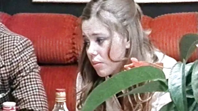 High definition :  Sort monster er en alvorlig udfordring for den hjemmeværende mor Porno film 