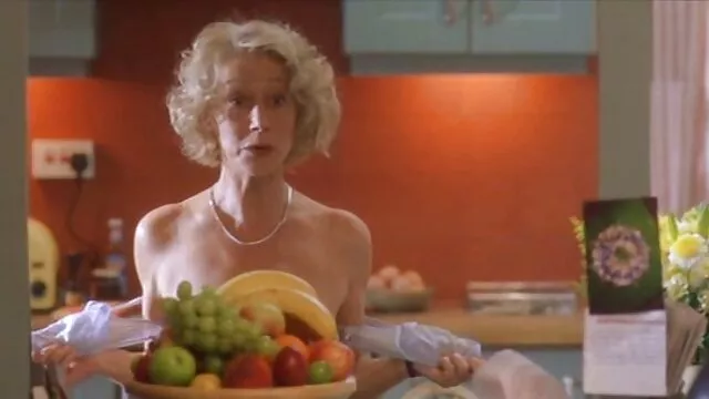 High definition :  Et par blonde fugle er meget ophidsede, og de kan ikke lade være med at slikke hinanden Porno film 