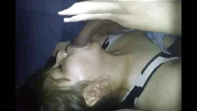 High definition :  Kurvet tøs olier op og giver dig en fantastisk POV-tøs Porno film 