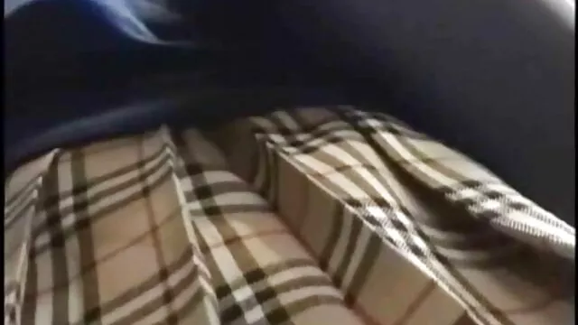 High definition :  Skinny minx hopper på dildo, der tilhører en fyr i pandakostume Porno film 