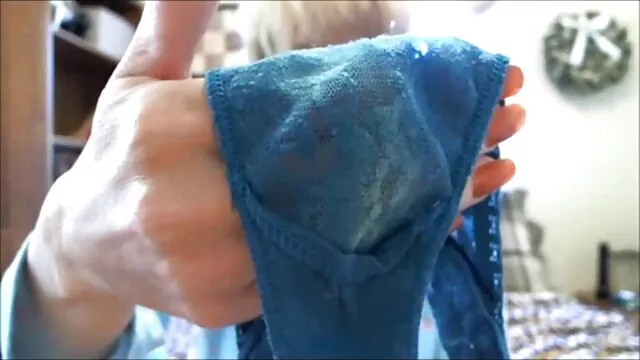 High definition :  Attraktiv Blanche Summer slikkede og kneppede på sit kontor Porno film 