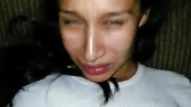 High definition :  Andi Rye udnytter munden til at tjene penge ved at suge Brick Danger af Porno film 