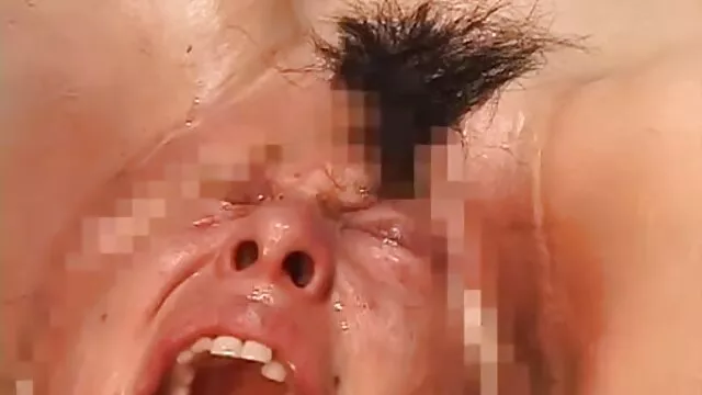 High definition :  Fantastisk europæisk pige bliver kneppet af en smuk sort mand Porno film 