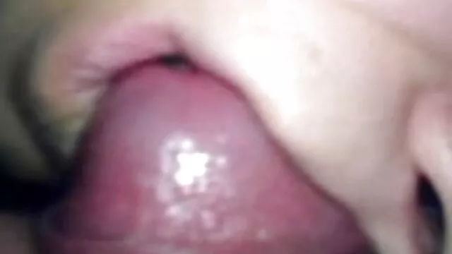 High definition :  Russisk coed fejrer bestået af eksamener af fantastisk gruppefuck Porno film 