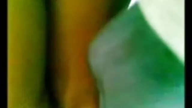 High definition :  Ibenholt teenager med storslået røv får gode penge for at klare sig Porno film 