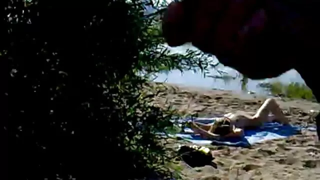 High definition :  Fyr trænger ind i en smuk teenager i hvide strømper efter audition Porno film 