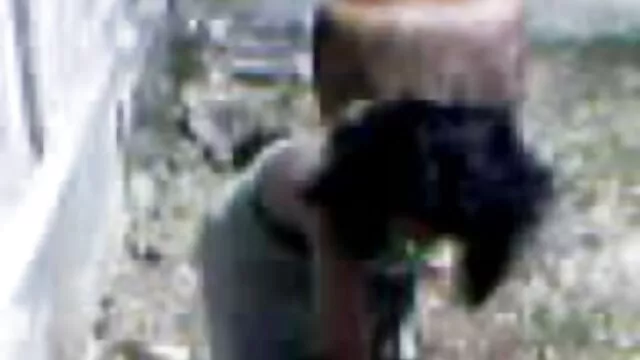 High definition :  MILF med store bryster og barberet hoved slår sin mand med en BBC Porno film 
