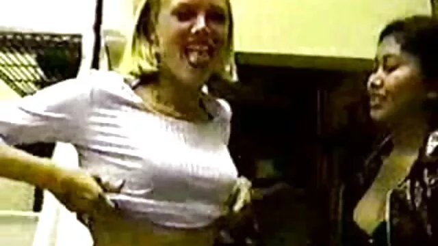 High definition :  Latina MILF elsker at få sin fisse slikket før hun bliver fyldt Porno film 