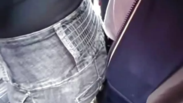 High definition :  Strict agent tester seksuelle færdigheder hos to stedsøstre på én gang Porno film 
