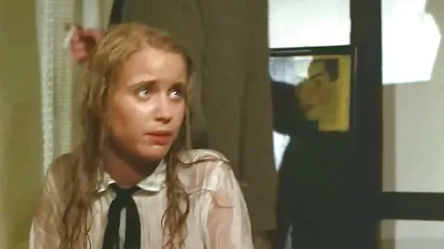 High definition :  Heldige fyre deltager i gruppeparring med umættelige tøser Porno film 