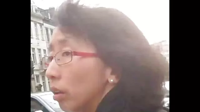 High definition :  Et par unge damer spiller lesbiske spil med hinanden Porno film 
