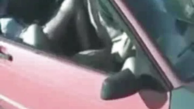 High definition :  Den nørdede tøs ved helt sikkert, hvordan man suger en stor pik Porno film 